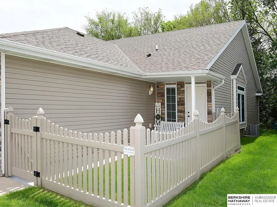 5821 Brendon Lane, Lincoln, NE 68516 - #3