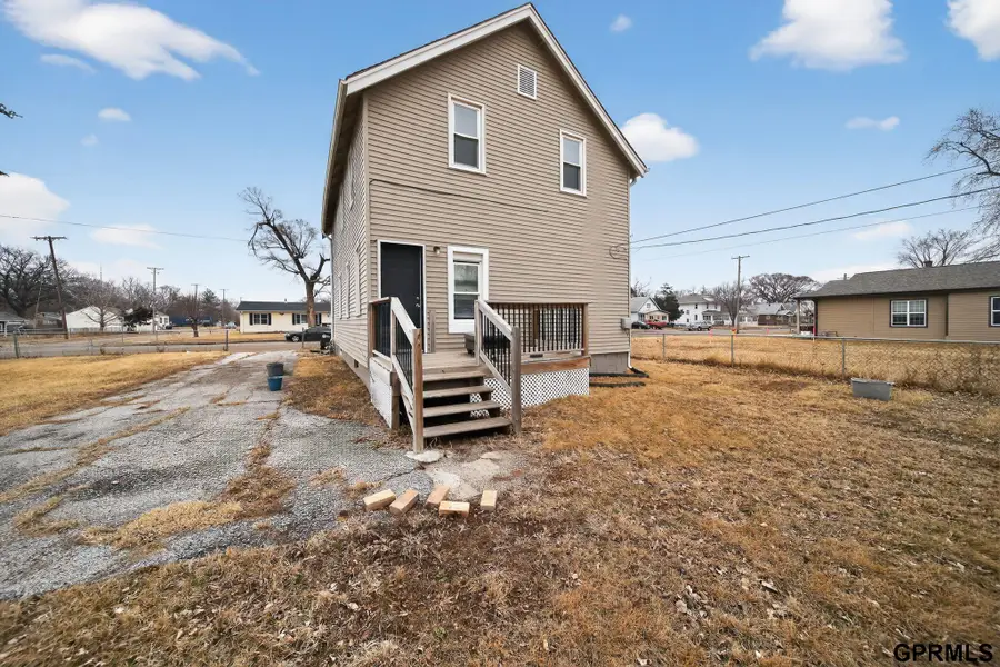 4554 N 16th Street, Omaha, NE 68110 - #3