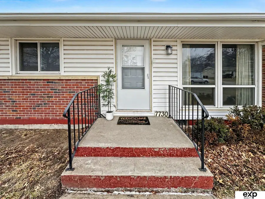 7730 Cherrywood Drive, Lincoln, NE 68510 - #3