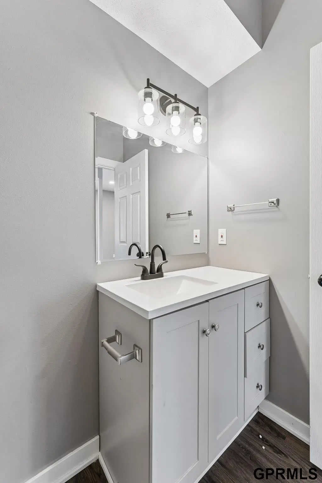 4276 Binney Street, Omaha, NE 68111 - #1