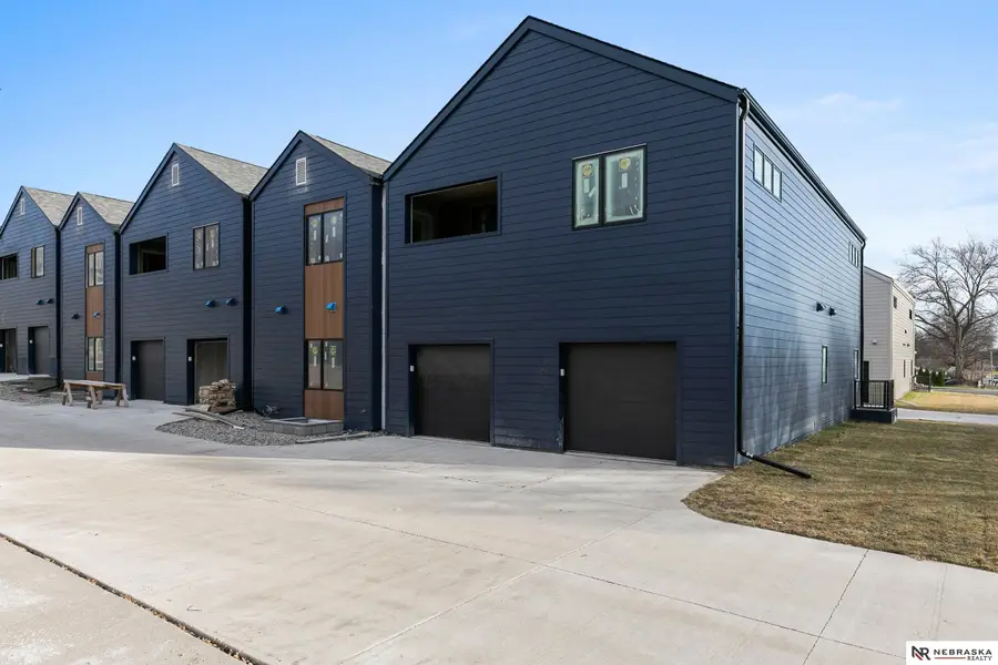 4230 S 46th Boulevard #3, Lincoln, NE 68506 - #2