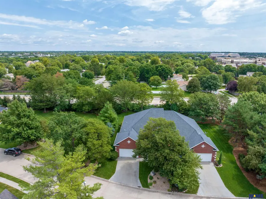 6528 Lone Tree Drive, Lincoln, NE 68512 - #3