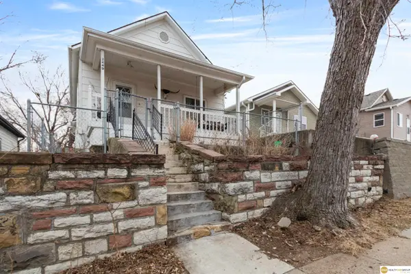 2449 S 17th Street, Omaha, NE 68108