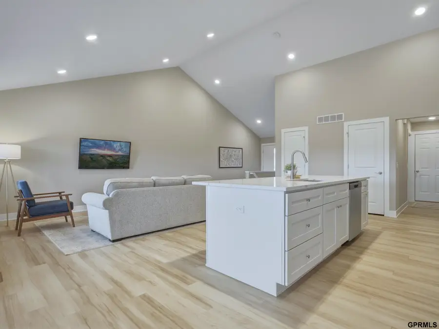 20055 Piney Creek Drive, Elkhorn, NE 68022 - #3