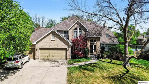 2600 S 77th Place, Lincoln, NE 68506