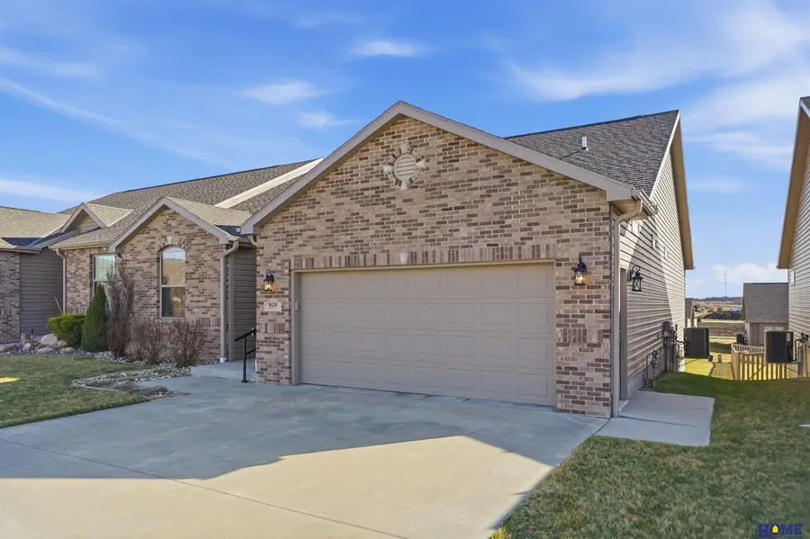 9128 Baybrook Circle, Lincoln, NE 68516 - #2