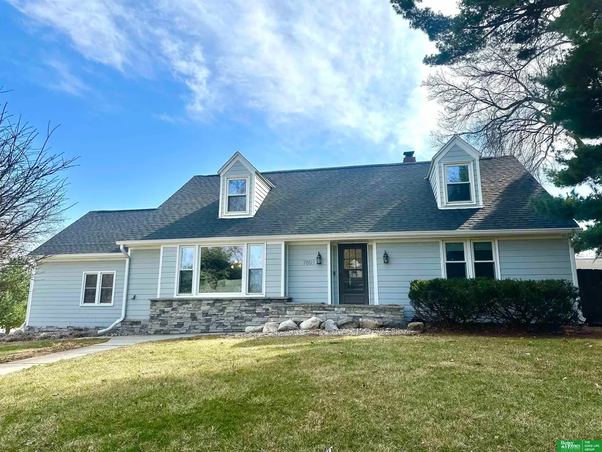 7801 Hickory Circle, Omaha, NE 68124 - #1