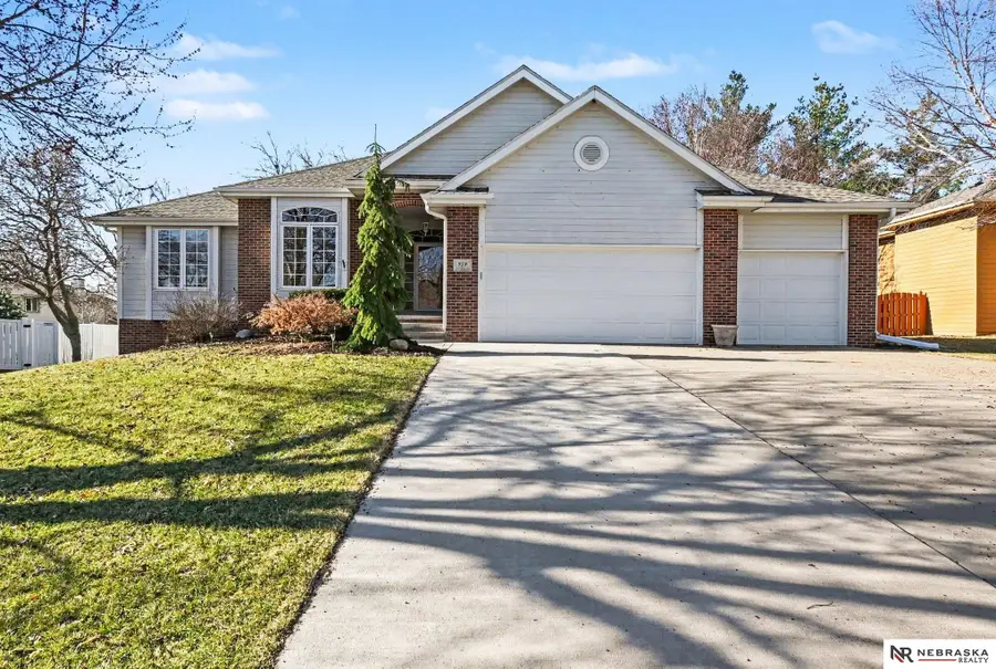 919 Rawhide Road, Papillion, NE 68046 - #2