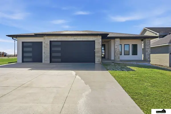 8521 Butterfly Court, Lincoln, NE 68526