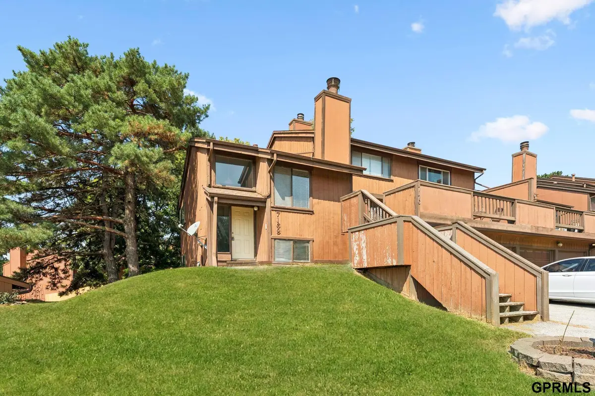 7168 N 78 Court, Omaha, NE 68122 - #1