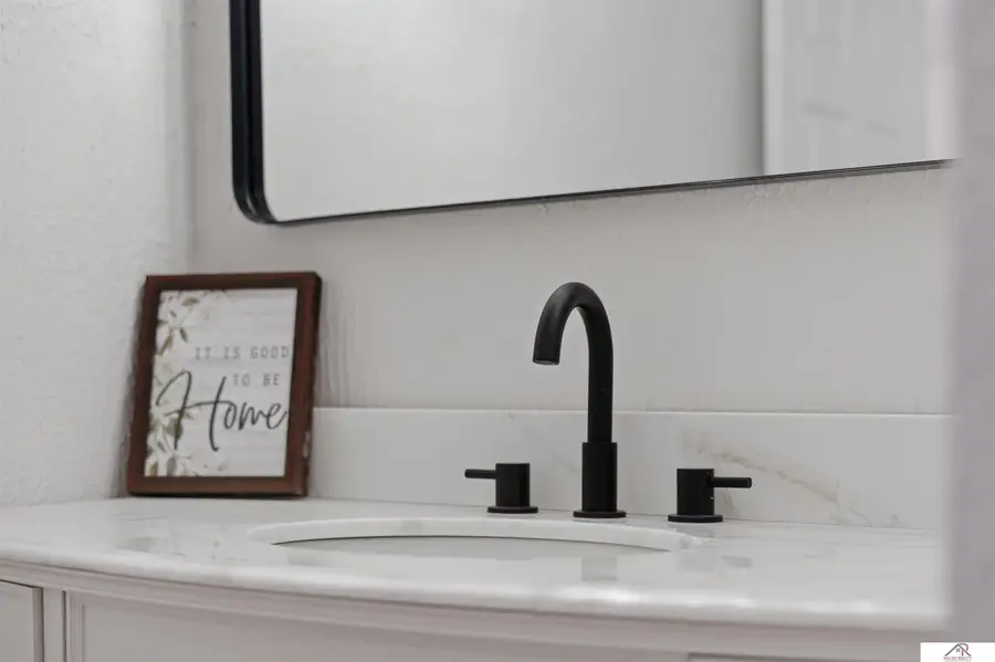 417 E 3rd Street, Friend, NE 68359 - #2