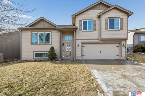 16419 Cary Street, Omaha, NE 68135