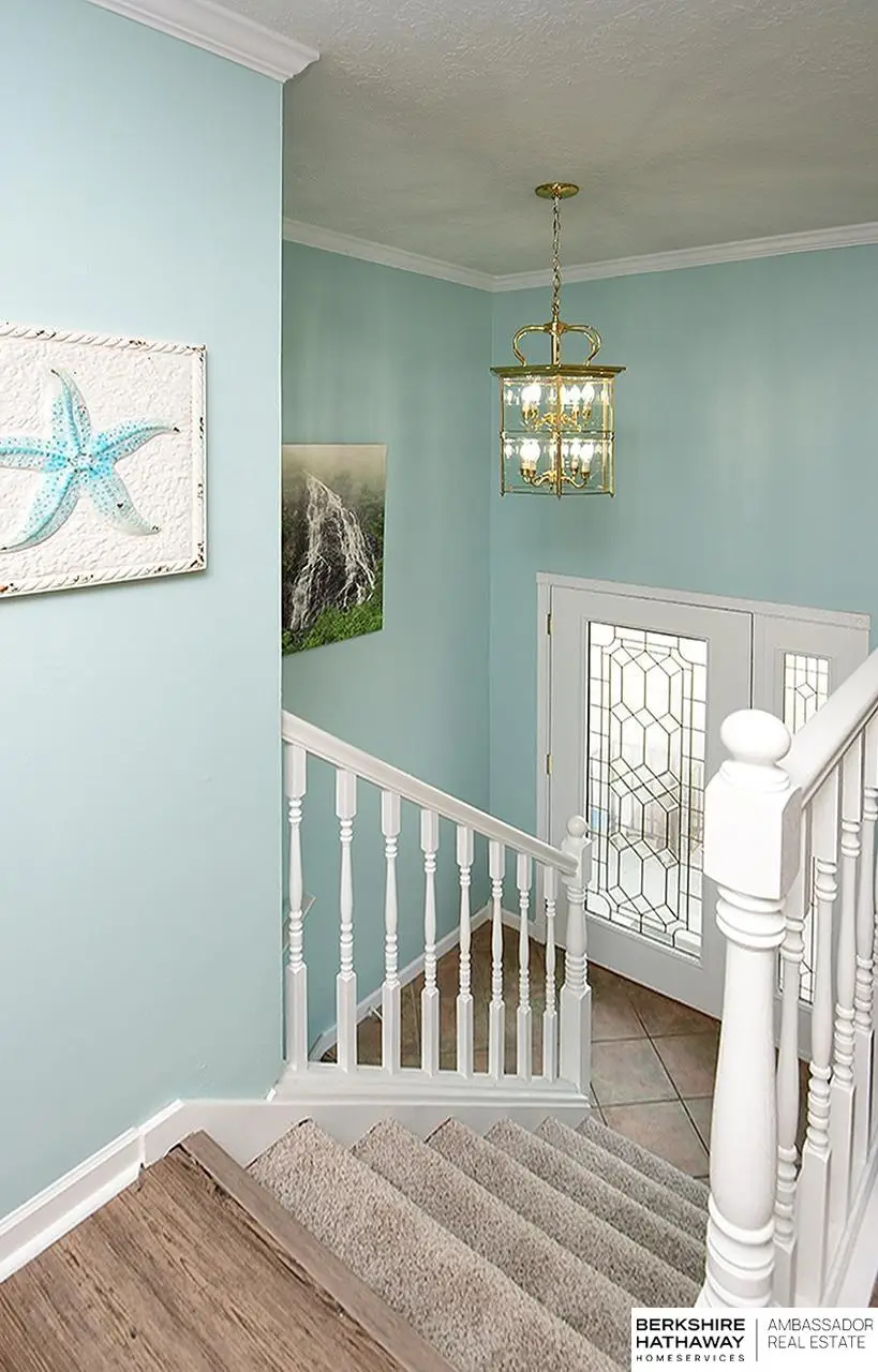 8609 S 46th Avenue, Omaha, NE 68157 - #2