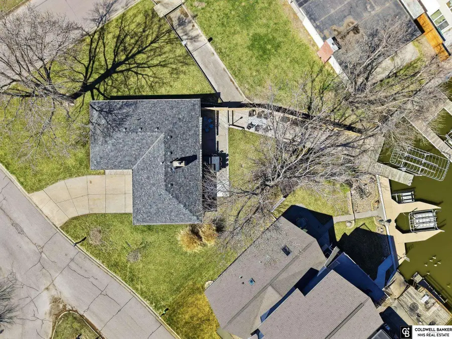 762 W Lakeshore Drive, Lincoln, NE 68528 - #3