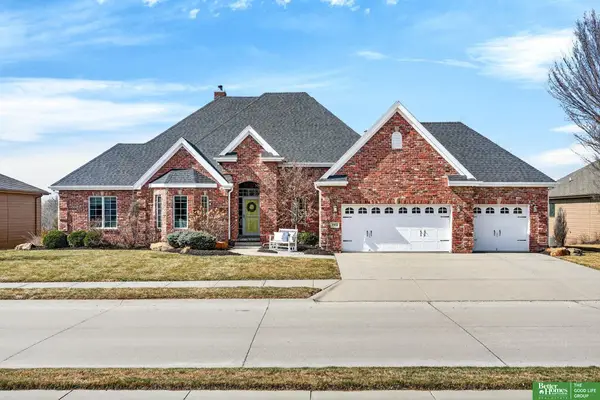 5732 S 239th Street, Elkhorn, NE 68022