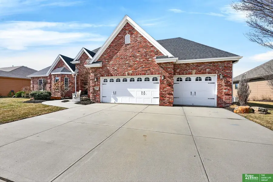 5732 S 239th Street, Elkhorn, NE 68022 - #2