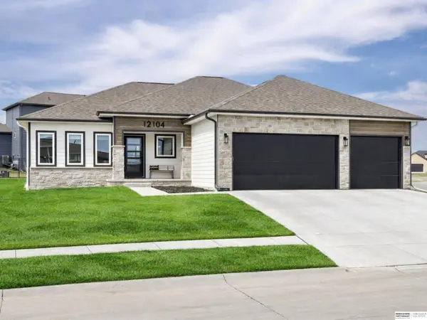 12104 S 209th Street, Gretna, NE 68028