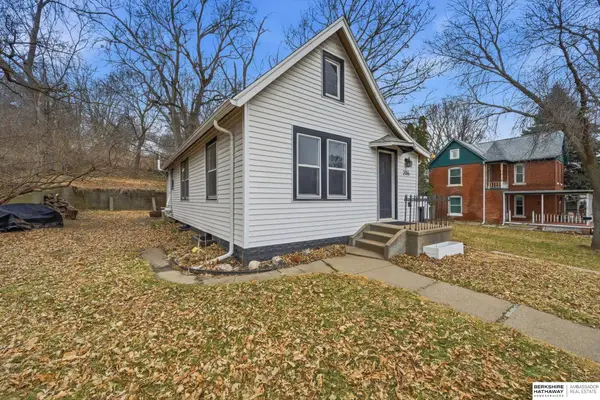 206 N Hazel Street, Glenwood, IA 51534