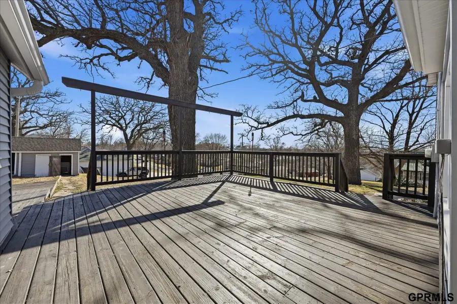 211 Mulberry Street, Oakland, IA 51560 - #3