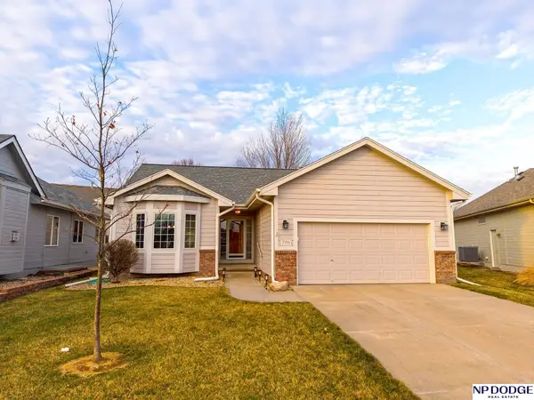 7715 S 94 Street, La Vista, NE 68128