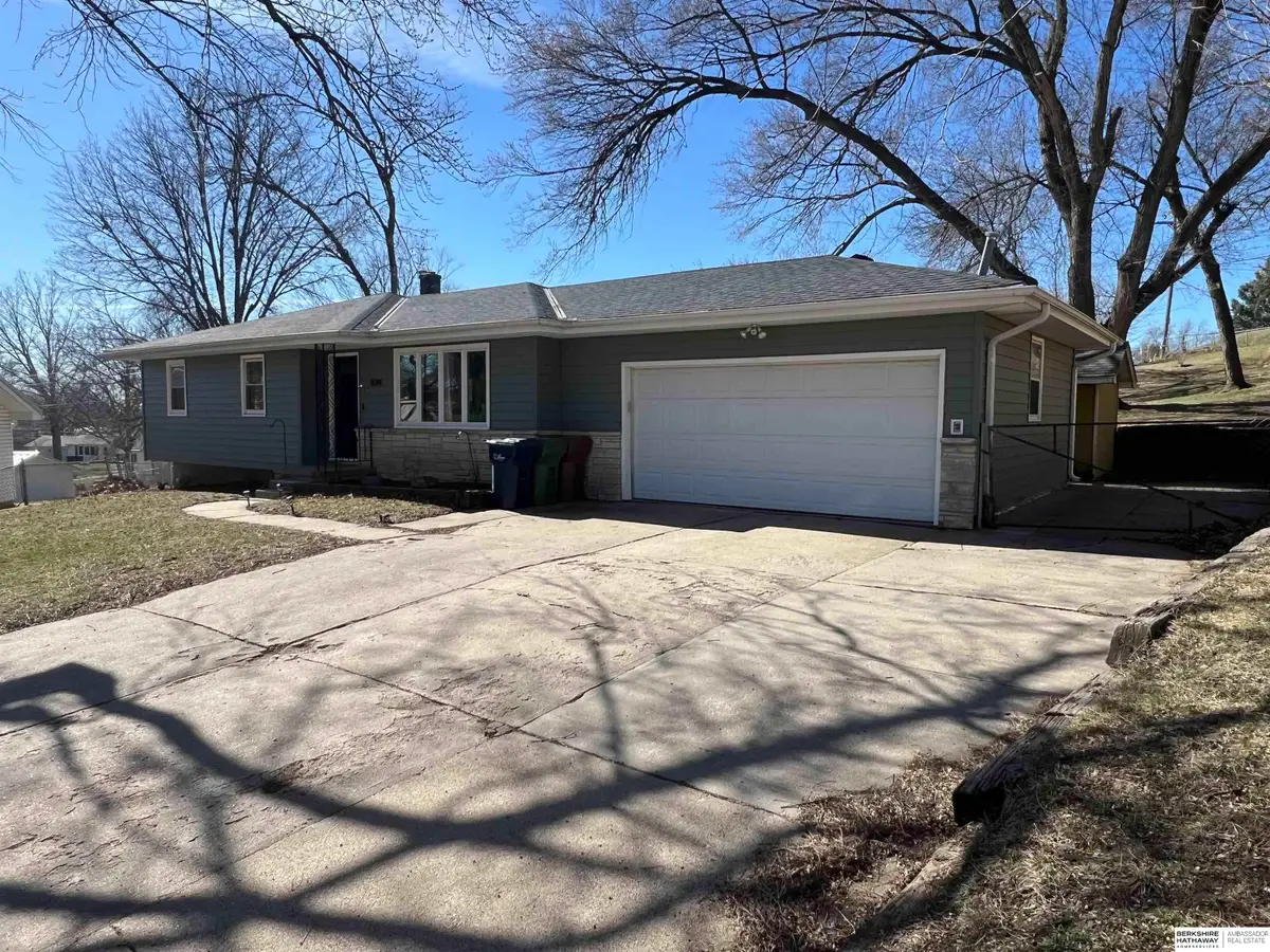 8014 Groves Avenue, Omaha, NE 68124 - #1