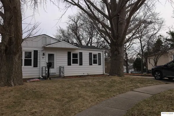 763 Cole Creek Circle, Omaha, NE 68114