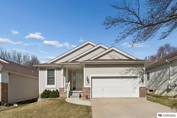 17202 Hickory Plaza, Omaha, NE 68130