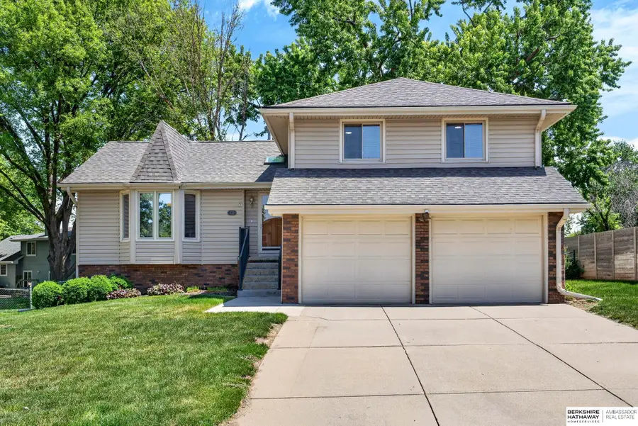 819 Tara Road, Papillion, NE 68046 - #2