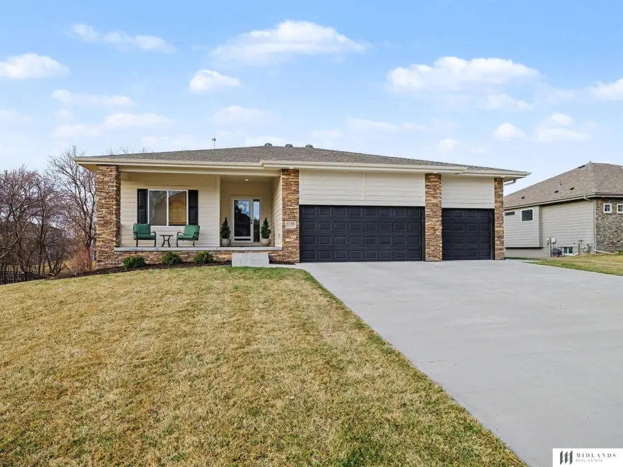 5158 Waterford Avenue Circle, Papillion, NE 68133 - #2