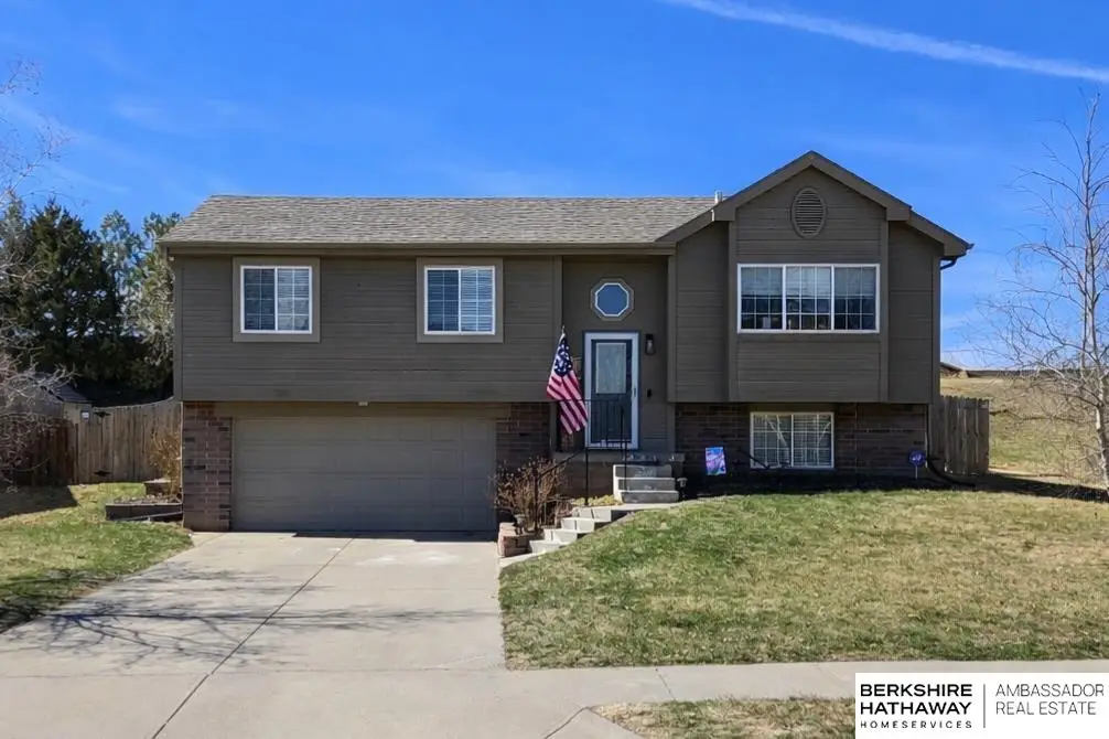 504 Charleston Drive, Papillion, NE 68133 - #1