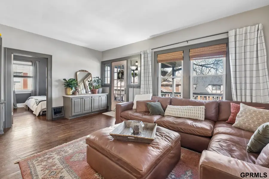 1018 S 35 Avenue, Omaha, NE 68105 - #3