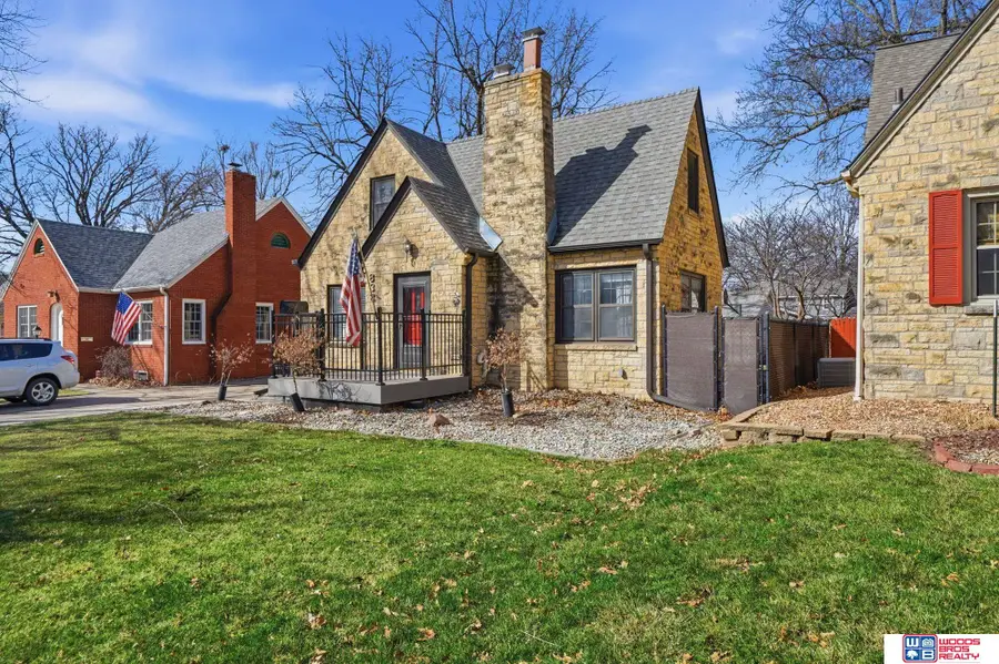 833 Elmwood Avenue, Lincoln, NE 68510 - #2