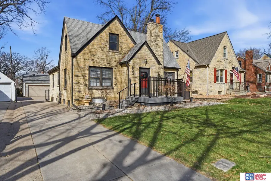 833 Elmwood Avenue, Lincoln, NE 68510 - #3