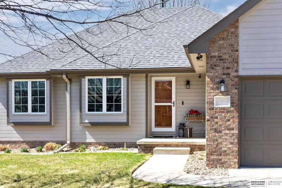 10910 S 210th Street, Gretna, NE 68028 - #3