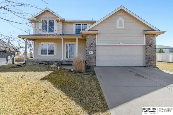1679 Lake Ridge Drive, Plattsmouth, NE 68048