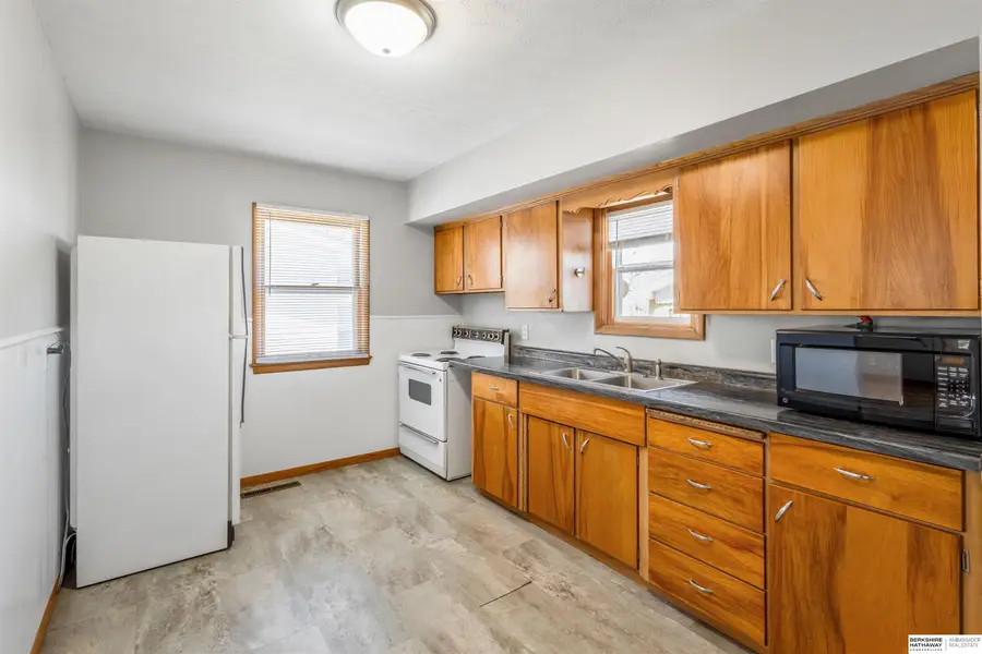 5230 Ervin Street, Lincoln, NE 68504 - #3