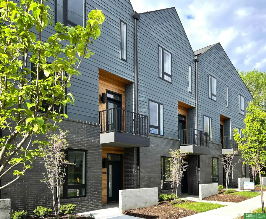 5321 Elmwood Plaza, Omaha, NE 68106 - #2