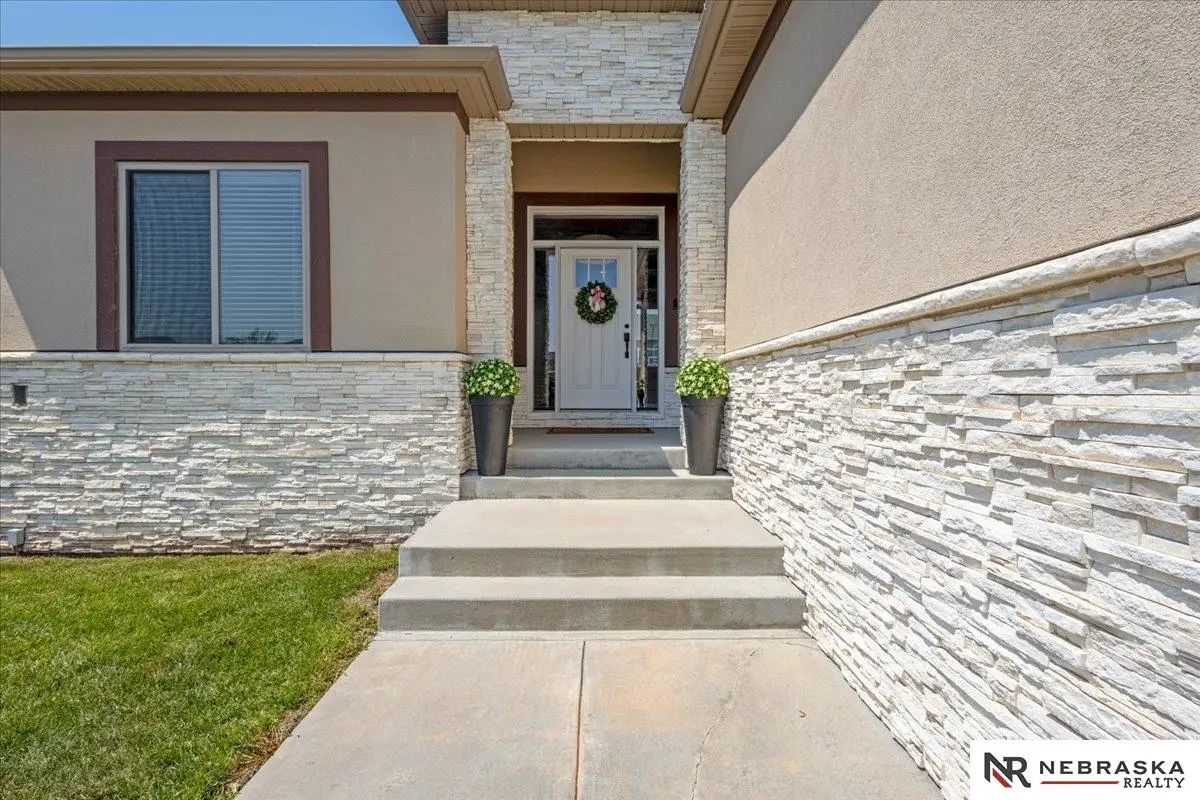 3043 N 95th Street, Lincoln, NE 68507 - #1