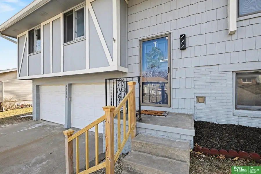 13711 Edna Street, La Vista, NE 68138 - #2