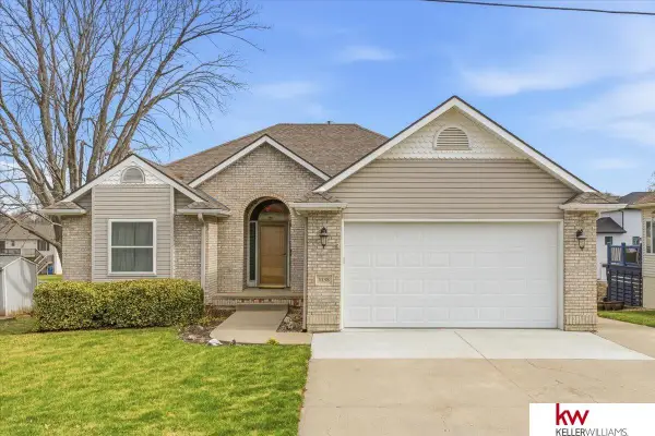 1138 Beaver Lake Boulevard, Plattsmouth, NE 68048