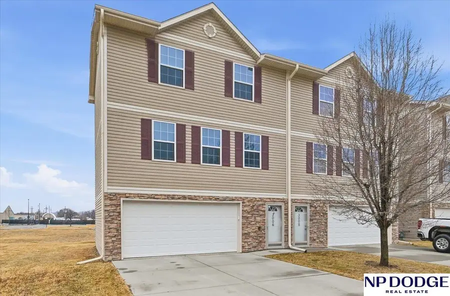 3006 Nakoma Lane, Carter Lake, IA 51510 - #2