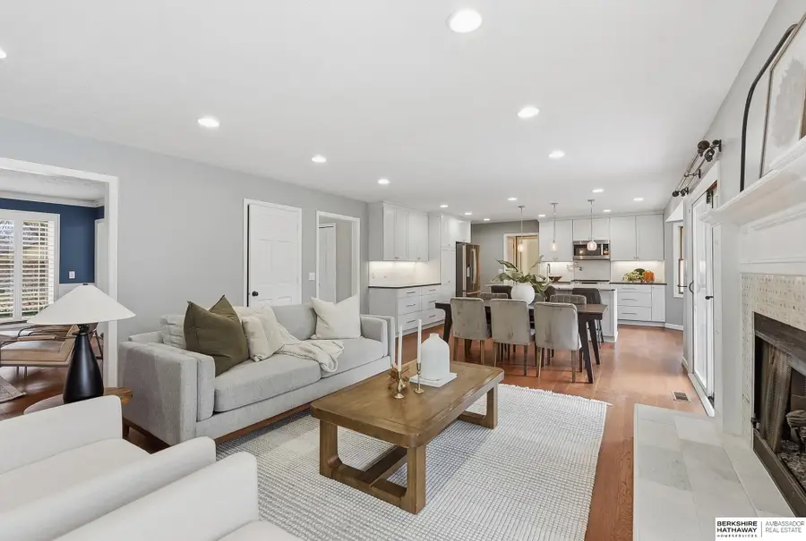 21201 Brentwood Road, Elkhorn, NE 68022 - #2