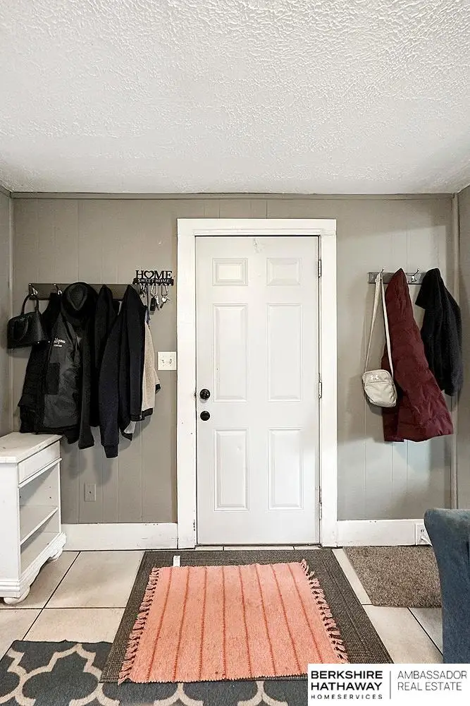 5617 M Street, Omaha, NE 68117 - #3