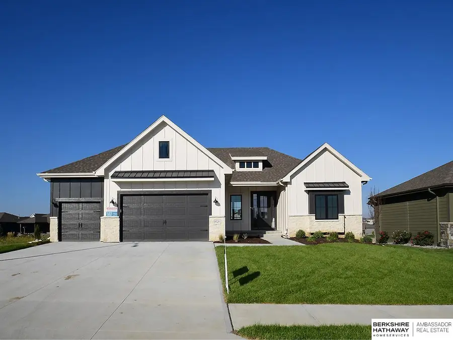 10104 S 117th Street, Papillion, NE 68046 - #2