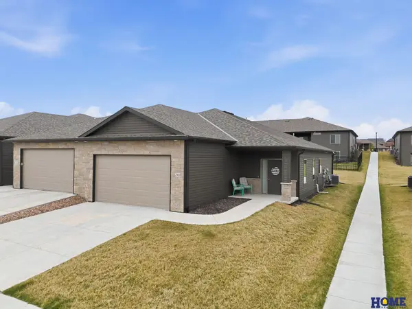 2900 Kings Corner Drive, Lincoln, NE 68516