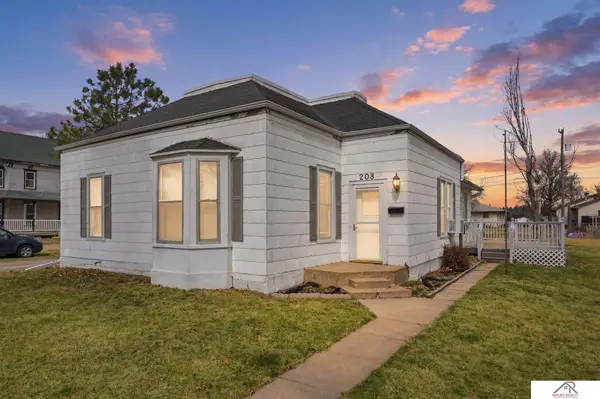 208 E York Street, Dewitt, NE 68341