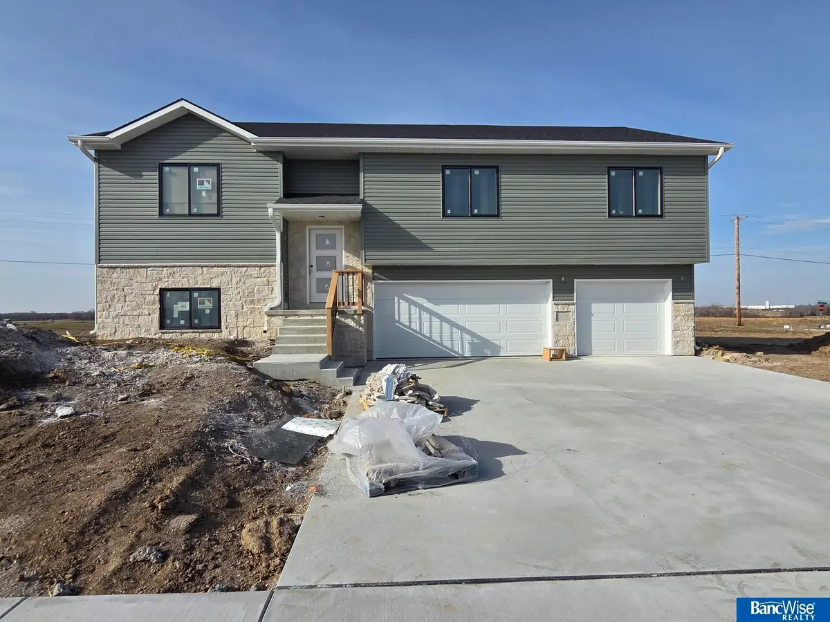 918 W Avondale Street, Lincoln, NE 68523 - #1