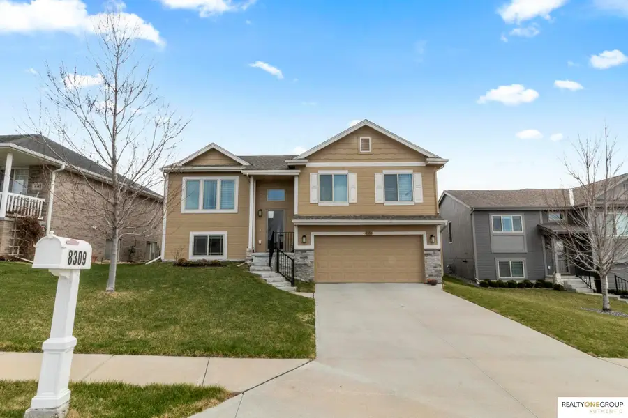 8309 Craig Avenue, Omaha, NE 68122 - #2