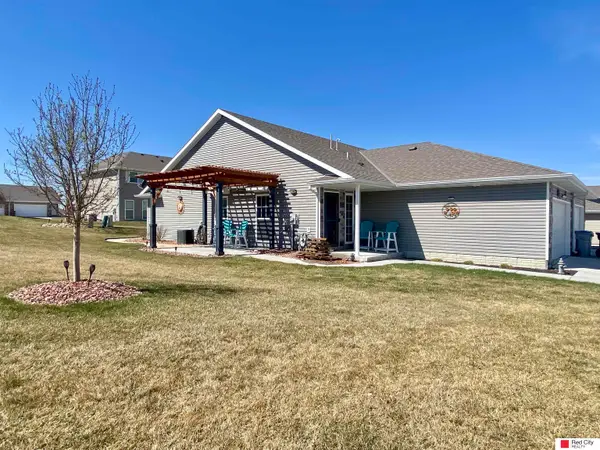8335 Broken Ridge Drive, Lincoln, NE 68526