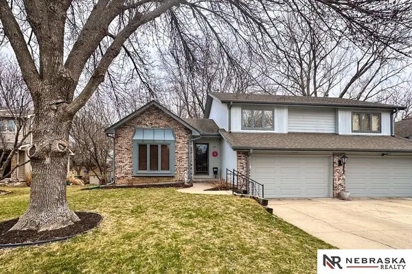 1727 N 123rd Street, Omaha, NE 68154
